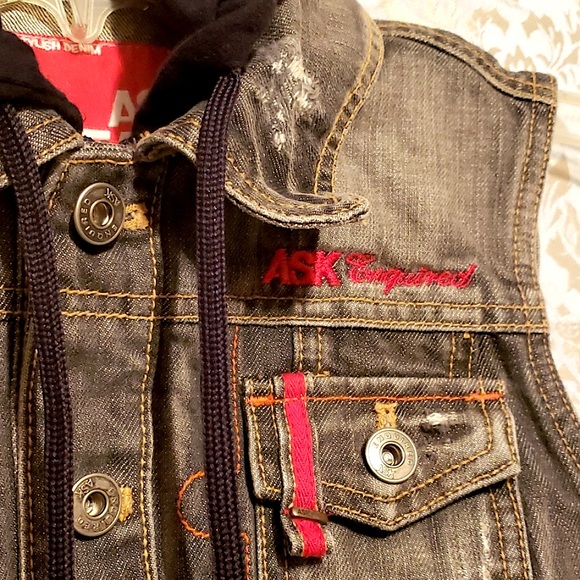 ASK ENQUIRED JEAN VEST W/SWEAT HOOD LINING. SZ S - Picture 2 of 8